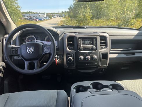 Used 2019 RAM 1500 Express image 18