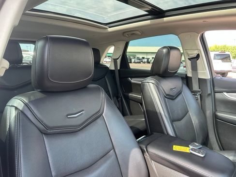 Used 2019 Cadillac XT5 Premium Luxury AWD/4WD image 32