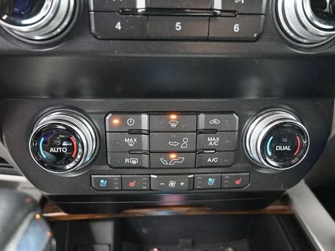 Used 2019 Ford F150 Lariat w/ Equipment Group 502A Luxury AWD/4WD image 18