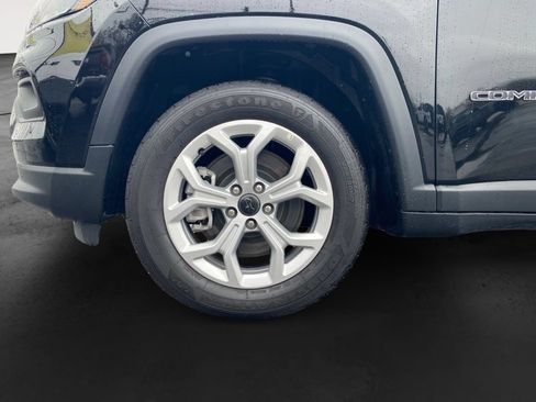 Used 2026 Jeep Compass Latitude AWD/4WD image 16