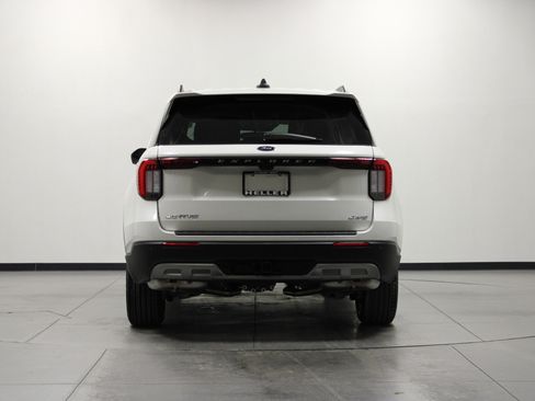 New 2026 Ford Explorer Active w/ Active Comfort Package image 5