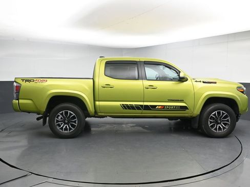Used 2023 Toyota Tacoma TRD Sport w/ Black Out Package (TMS) AWD/4WD image 9