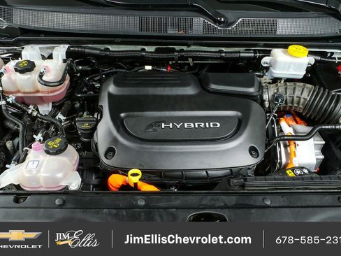 Used 2022 Chrysler Pacifica Touring-L w/ S Appearance Package FWD image 35