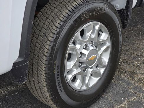 New 2026 Chevrolet Silverado 2500 LT w/ All Star Edition AWD/4WD image 8