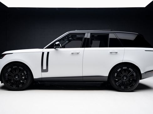 Used 2023 Land Rover Range Rover SE image 17
