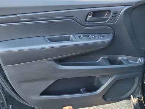 Certified 2024 Honda Odyssey EX-L image 17
