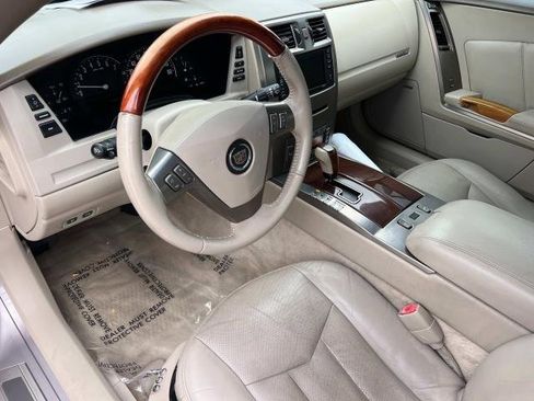 Used 2005 Cadillac XLR image 3