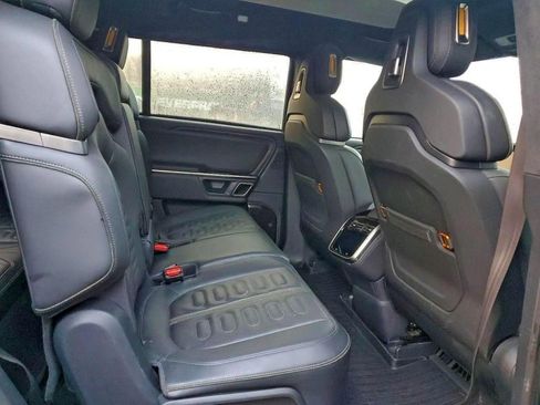 Used 2023 Rivian R1S Launch Edition image 9