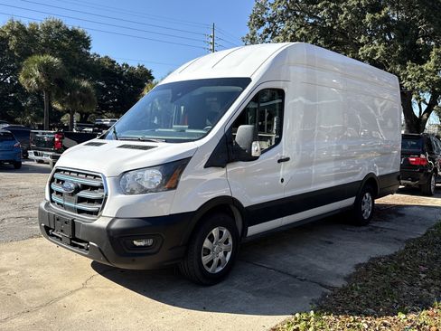 Used 2022 Ford E-Transit 148 High Roof Extended image 1