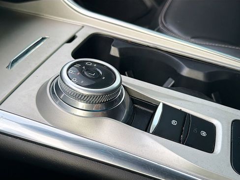 Used 2021 Ford Explorer XLT w/ Equipment Group 202A image 21