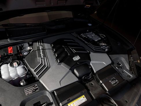 Used 2024 Lamborghini Urus Performante image 46