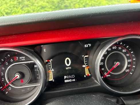 Used 2018 Jeep Wrangler Unlimited Rubicon AWD/4WD image 17