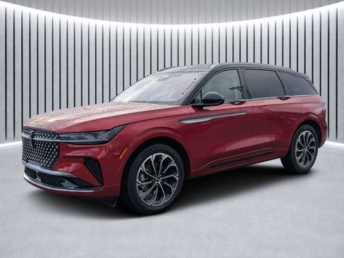 Used 2025 Lincoln Nautilus Reserve image 7