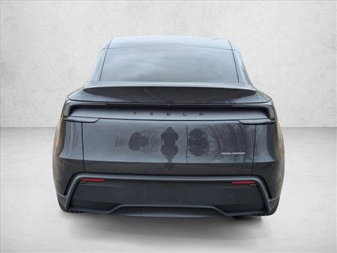 Used 2026 Tesla Model Y Long Range image 6