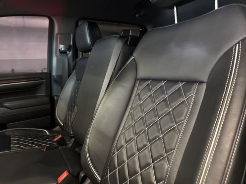 Used 2022 GMC Sierra 1500 Elevation w/ X31 Off-Road Package image 8