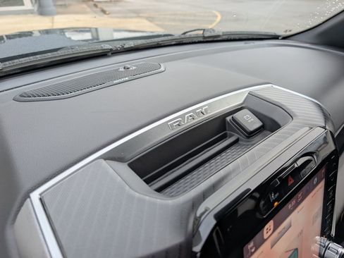 New 2026 RAM 1500 4x4 Crew Cab image 28