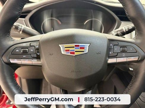 Used 2022 Cadillac XT4 Premium Luxury w/ Enhanced Visibility Package FWD image 12