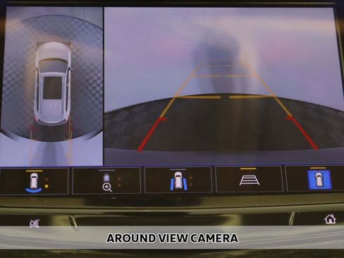 Used 2022 Cadillac XT6 Premium Luxury w/ Technology Package image 7