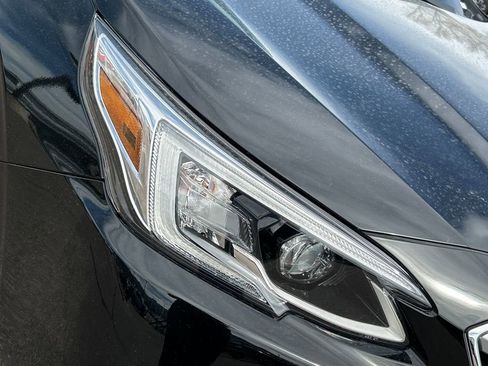 Used 2022 Subaru Outback Limited XT image 23