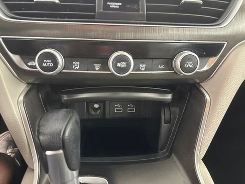 Used 2021 Honda Accord LX image 17