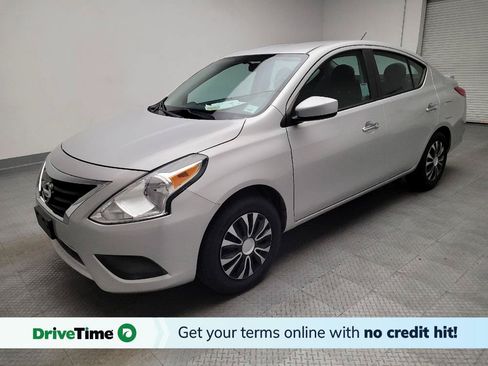 Used 2019 Nissan Versa SV FWD image 1
