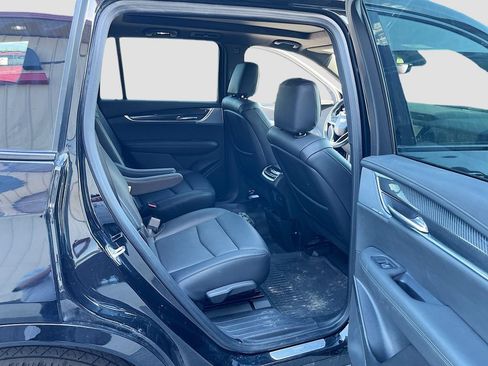 Used 2024 Cadillac XT6 Sport w/ Technology Package AWD/4WD image 28