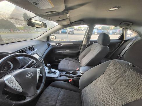 Used 2015 Nissan Sentra SV w/ Navigation Package FWD image 10