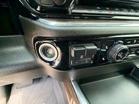 Used 2024 Chevrolet Silverado 1500 RST w/ Redline Edition AWD/4WD image 31