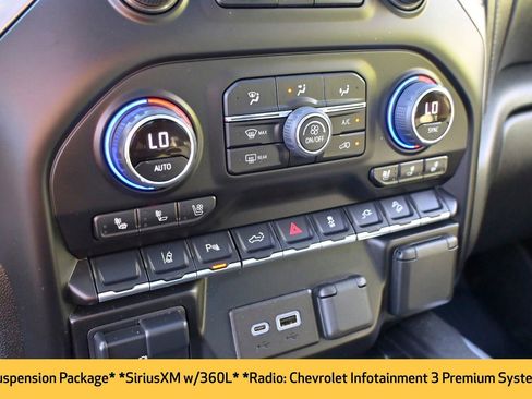 Used 2022 Chevrolet Silverado 2500 LTZ w/ LTZ Premium Package image 9