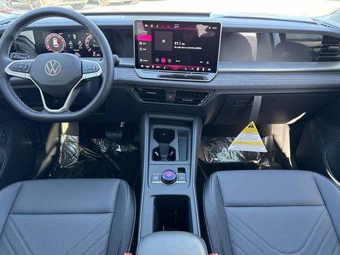 New 2026 Volkswagen Tiguan SE image 17