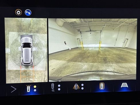 New 2026 Chevrolet Equinox LT w/ Safety and Technology Package AWD/4WD image 16