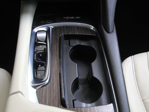 Used 2023 Buick Enclave Avenir w/ Avenir Technology Package image 19