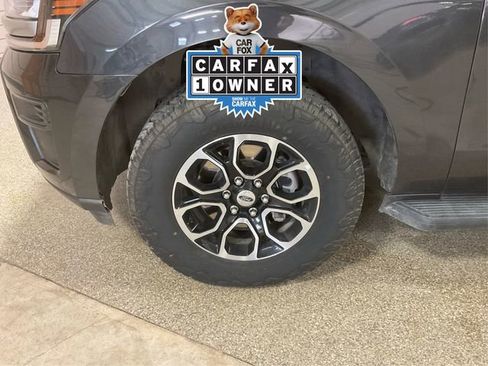 Used 2023 Ford Expedition Max XLT image 12