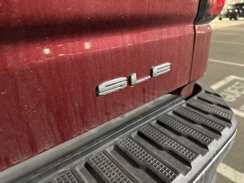 Used 2021 GMC Sierra 1500 SLE image 4