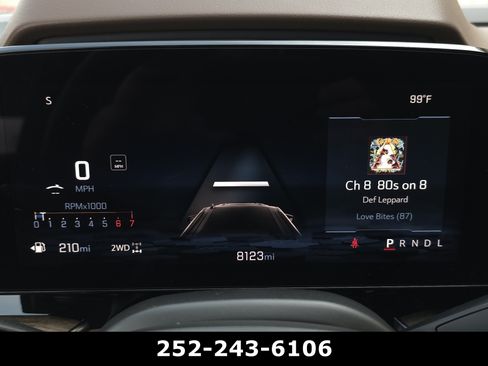 Used 2025 Chevrolet Suburban High Country AWD/4WD image 26