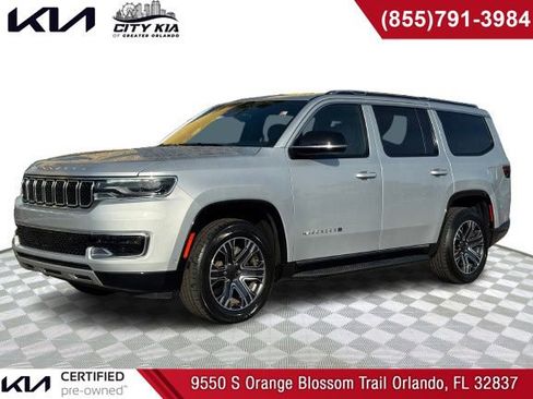 Used 2024 Jeep Wagoneer Series II w/ Flexible Seating Group image 1