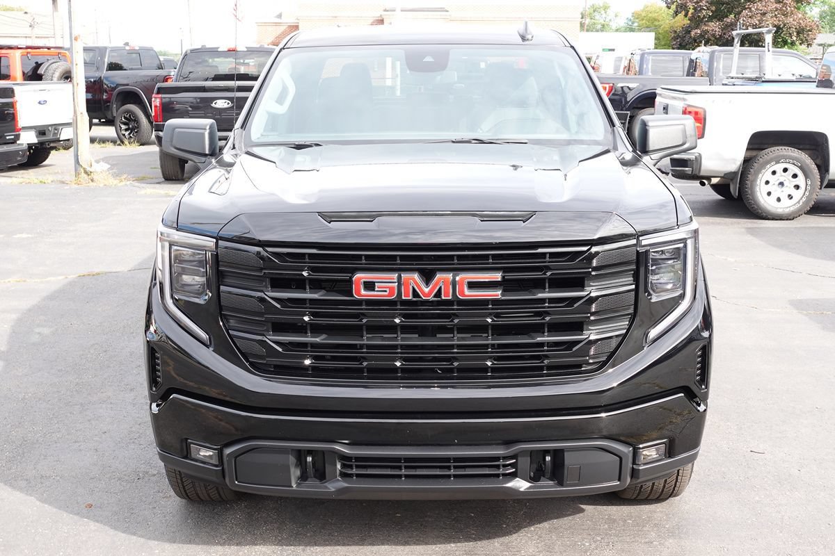 Used 2024 GMC Sierra 1500 Elevation AWD/4WD image 6