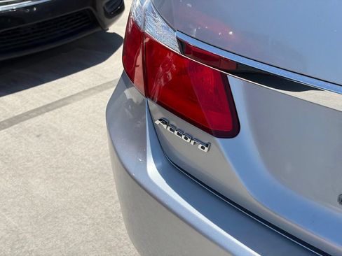Used 2015 Honda Accord LX image 4