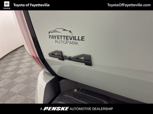 Used 2024 Toyota Tundra Platinum image 12