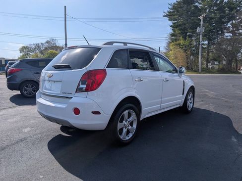 Used 2015 Chevrolet Captiva Sport LT w/ Convenience Package FWD image 3