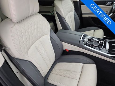 Used 2024 BMW X7 xDrive40i w/ M Sport Package AWD/4WD image 31