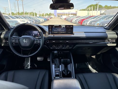 Certified 2025 Honda Accord Sport image 29