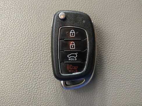 Used 2017 Hyundai Tucson SE w/ SE Popular Package 02 AWD/4WD image 32
