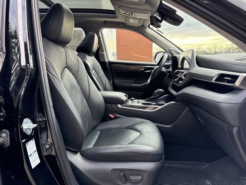 Used 2020 Toyota Highlander Platinum image 29