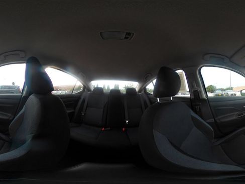 Used 2025 Nissan Versa SV FWD image 40
