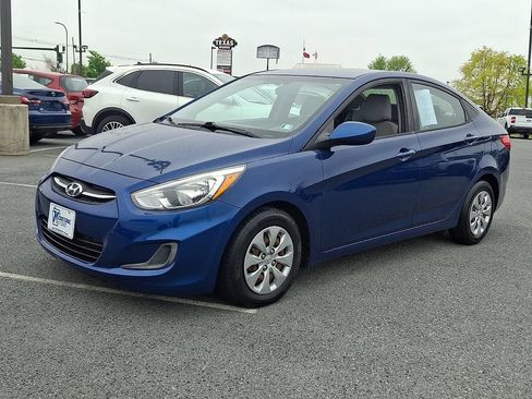 Used 2017 Hyundai Accent SE FWD image 3