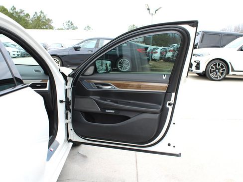 Used 2016 BMW 750i xDrive image 43