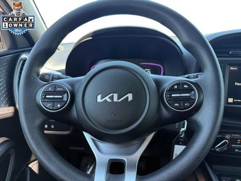Certified 2025 Kia Soul LX w/ LX Technology Package FWD image 12
