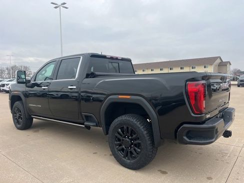 Used 2023 GMC Sierra 3500 Denali w/ Denali Black Diamond Edition image 10