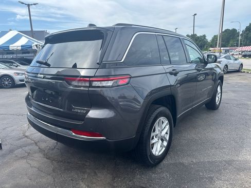 Used 2023 Jeep Grand Cherokee Laredo w/ Luxury Tech Group I AWD/4WD image 5
